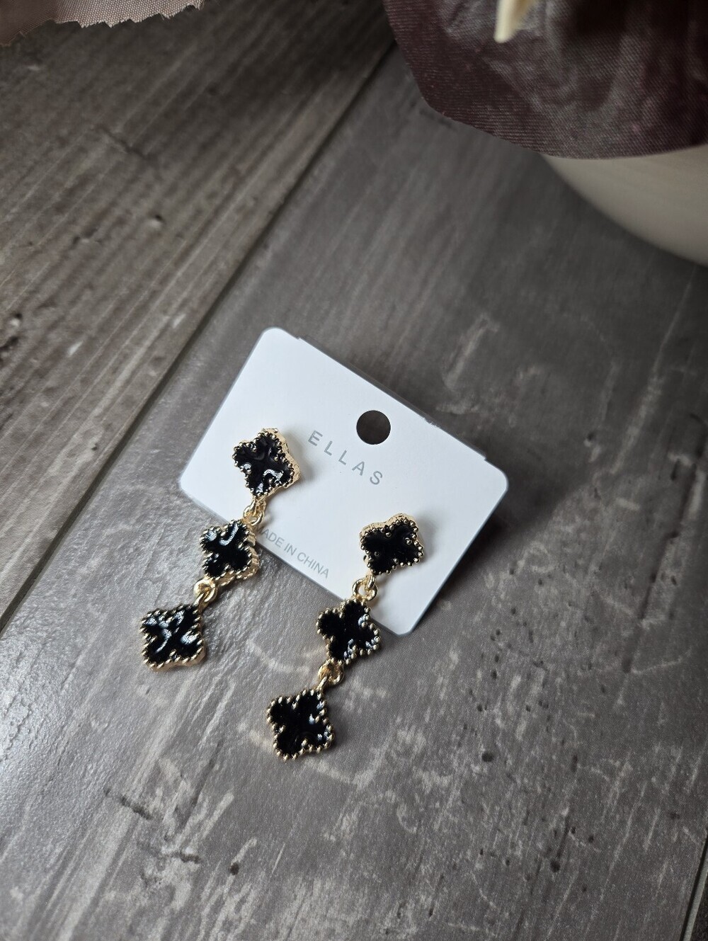 NWT ELLAS Black and Gold Clover Drop Earrings - Picture 7 of 16
